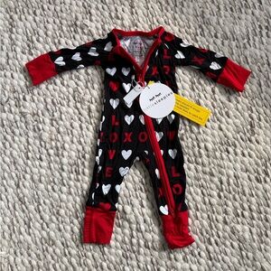 NWT Little Sleepies Black and Red Love Heart Valentines Zippy Footie